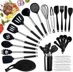 ¿Qué utensilios forman parte de un set de cocina típico?